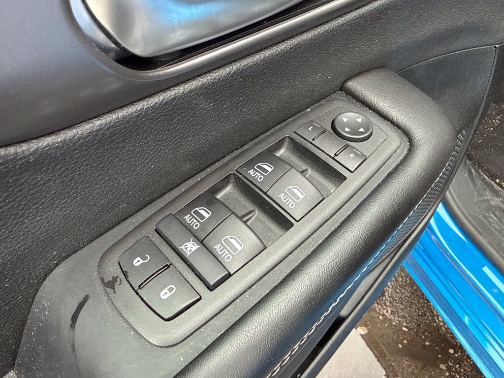Used 2026 Blue Chrysler Select image 22