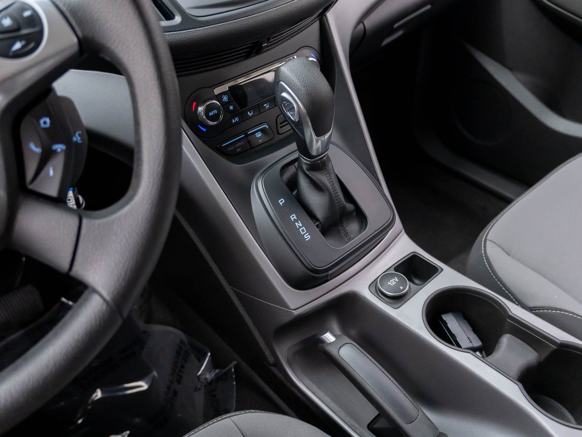 Used 2014 Red Ford SE image 12