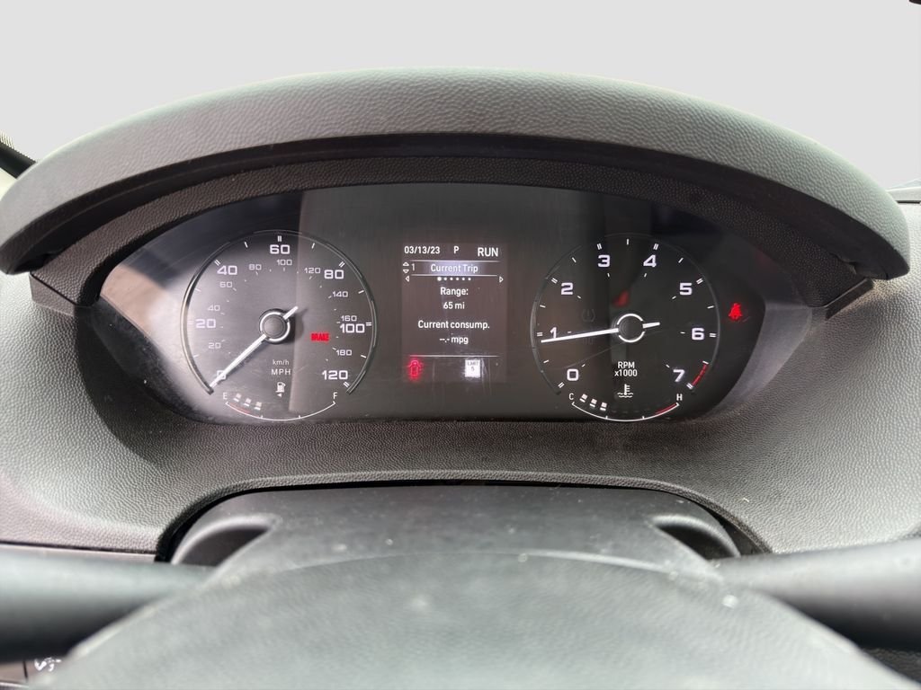 Used 2023 White Ram Base image 11