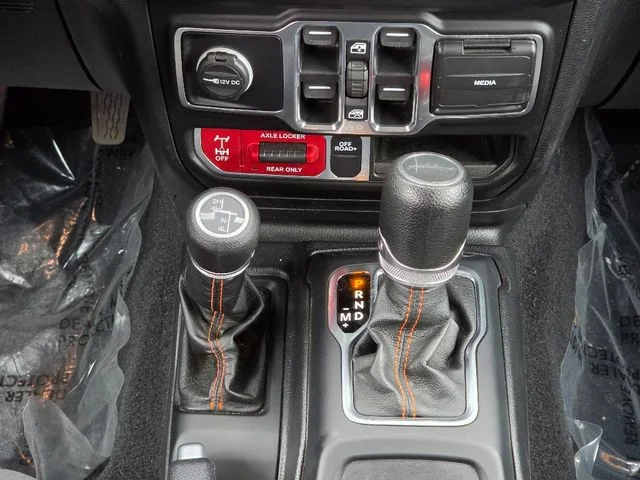 2021 Jeep Gladiator Mojave - Photo 29