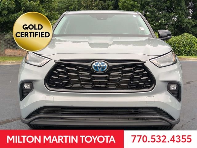 Used 2024  Toyota LE Nightshade image 13
