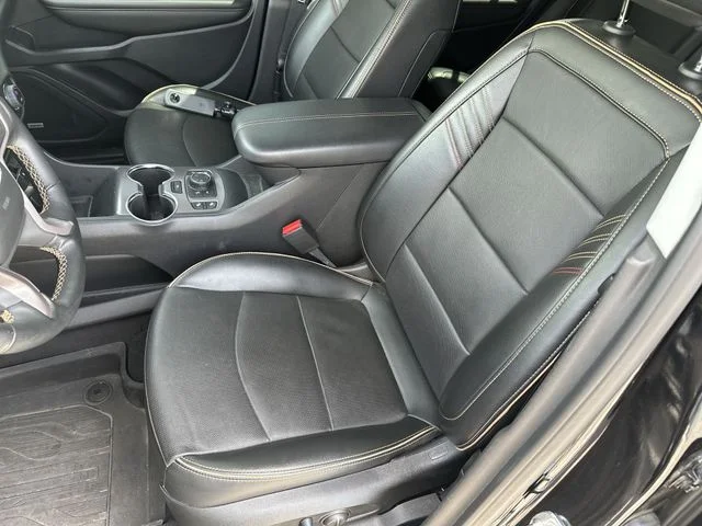 Used 2023 Black GMC AT4 image 15