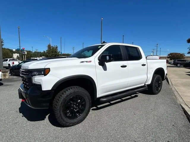 2025 Chevrolet Silverado 1500 ZR2 - Photo 9