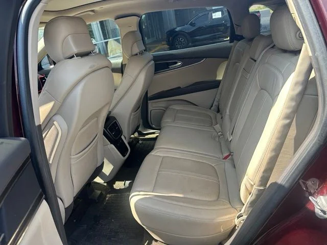 Used 2017 Burgundy Lincoln Reserve image 16