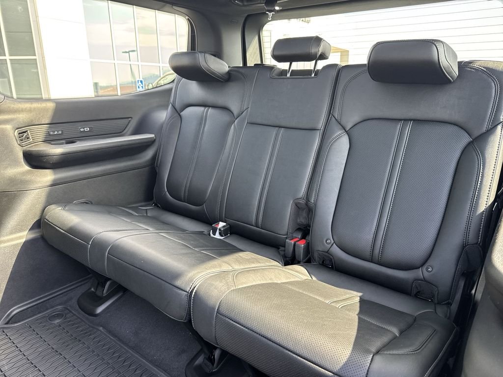 New 2026 High Gloss Black Exterior Paint Jeep Limited Reserve image 24