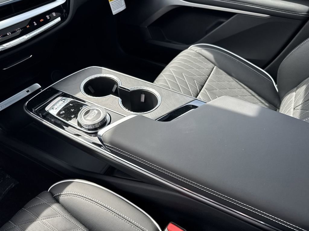 2026 Cadillac LYRIQ V Premium - Photo 20