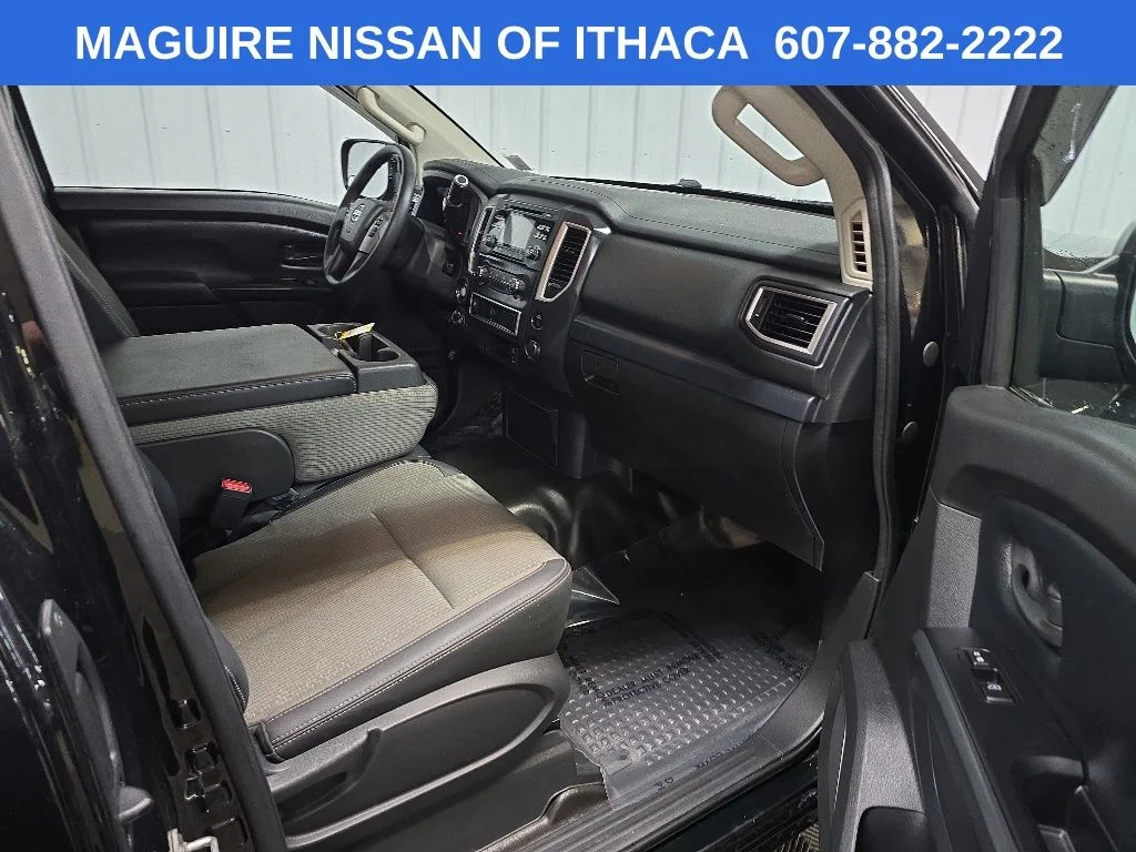 Used 2018 Black Nissan S image 15