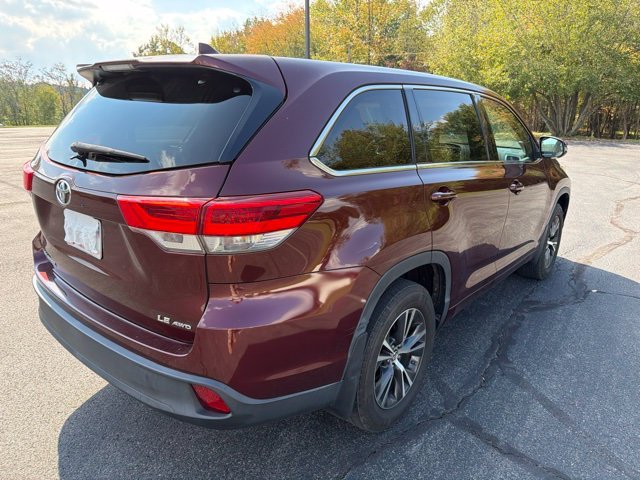 Used 2017 Red Toyota LE Plus image 4