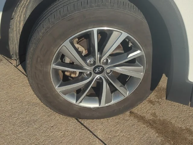 Used 2019 Gray Hyundai SEL Plus image 15