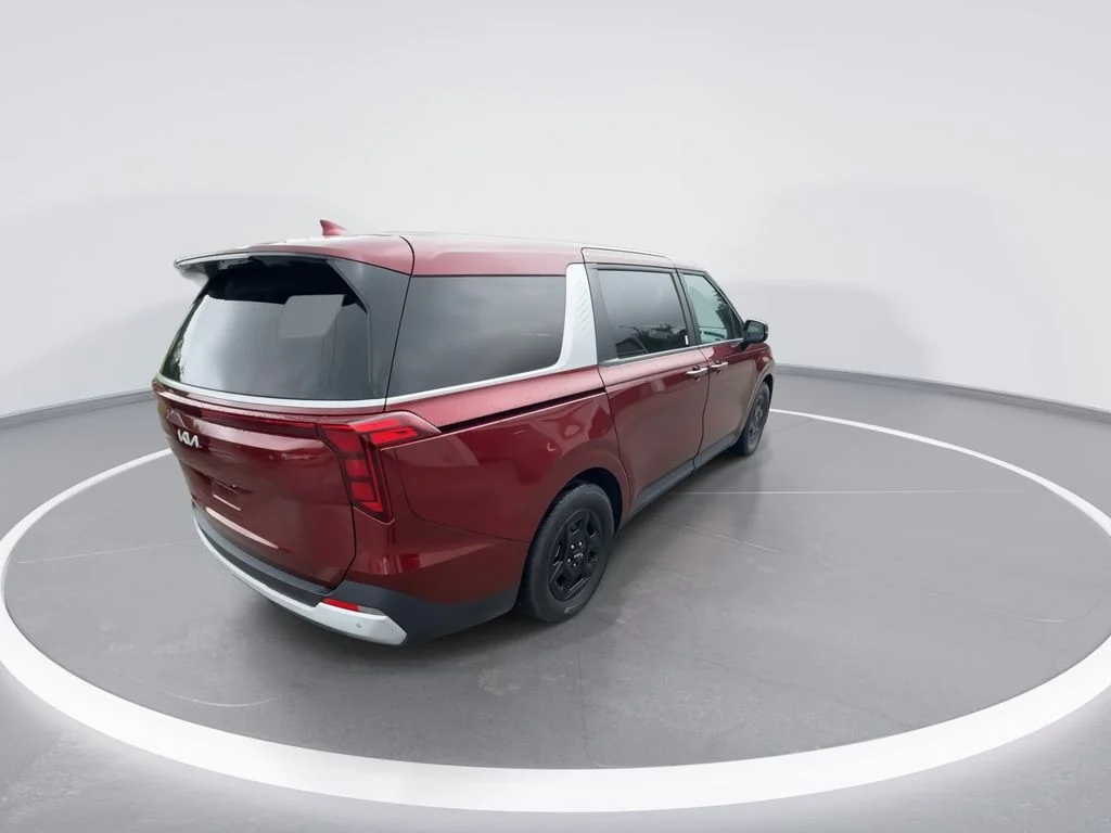 Used 2025 Red Kia LXS image 8