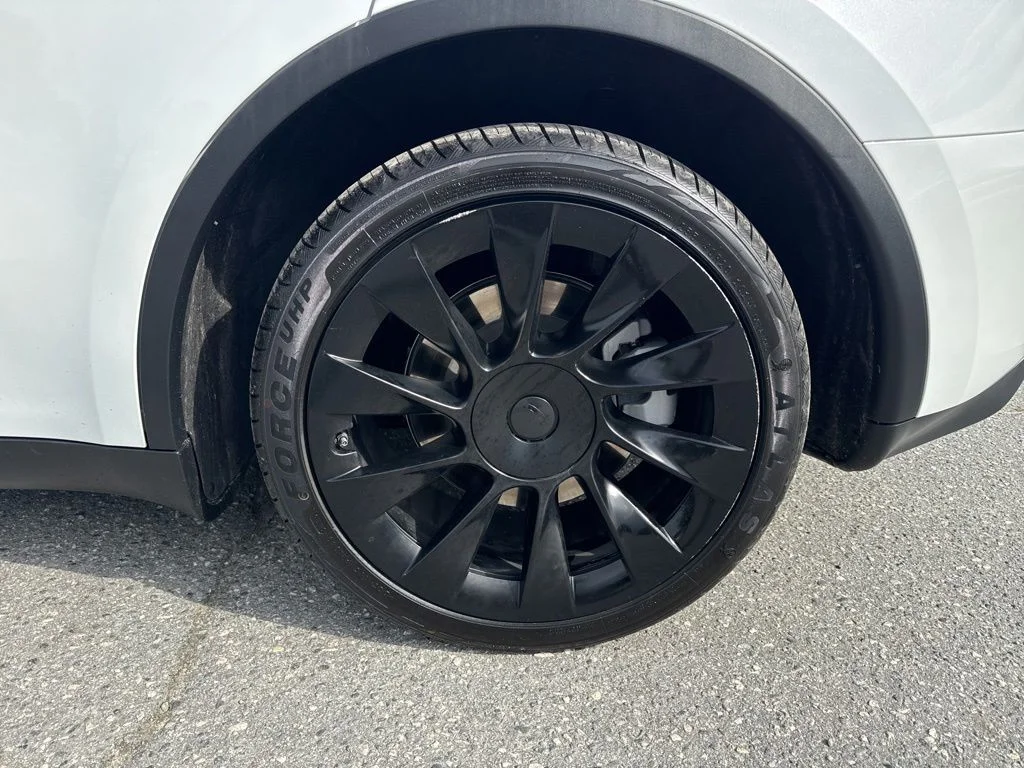 Used 2023 White Tesla Long Range image 34