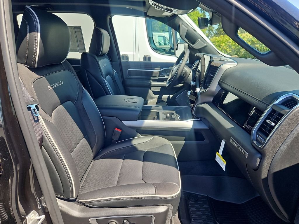 New 2026 Diamond Black Crystal Pearl-Coat Exterior Paint RAM Laramie image 28