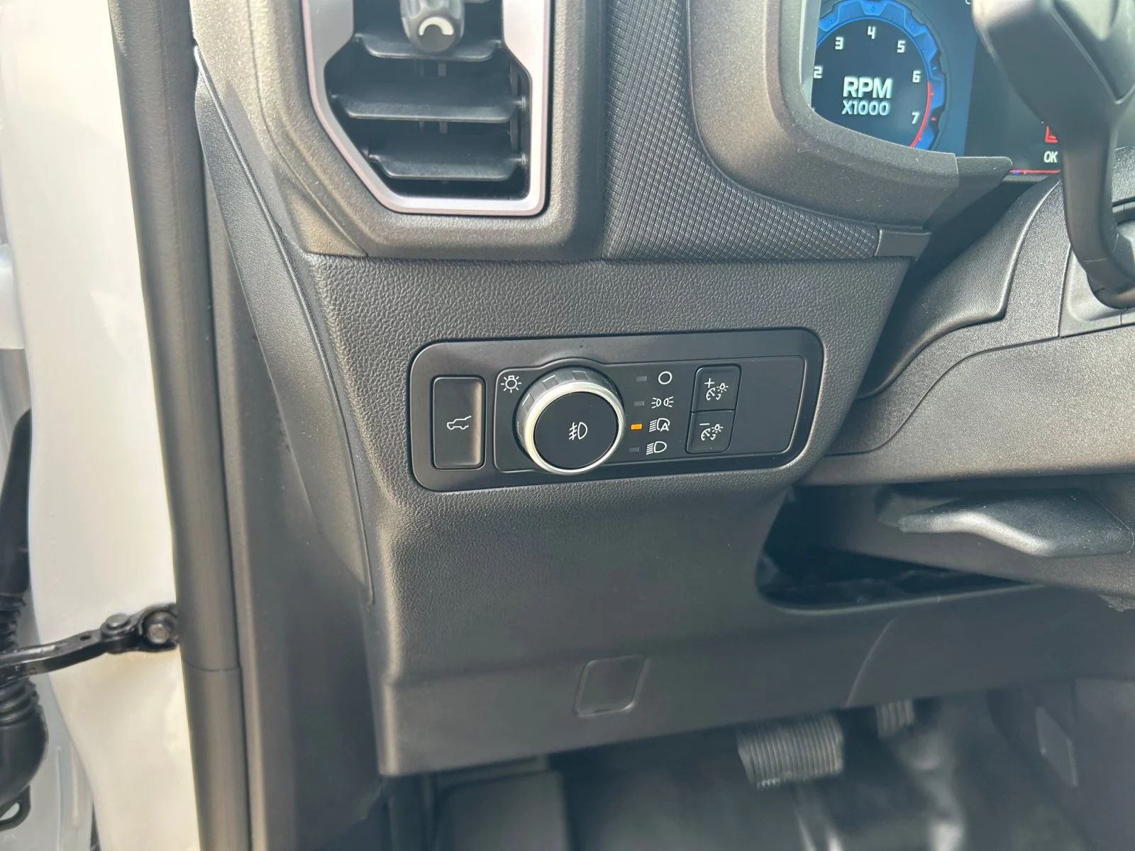 Used 2025 White Ford BADLANDS image 15