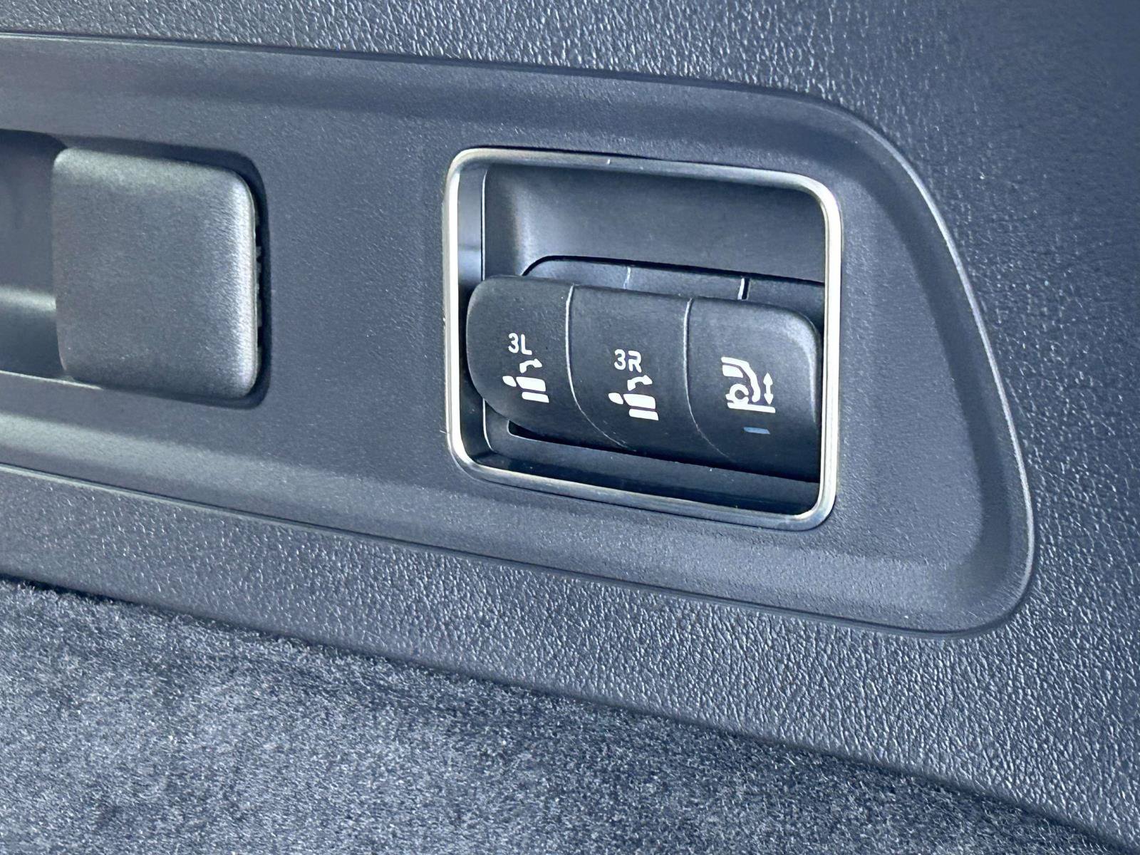 New 2027 Polar White Mercedes-Benz GLS 450 4MATIC® SUV image 13