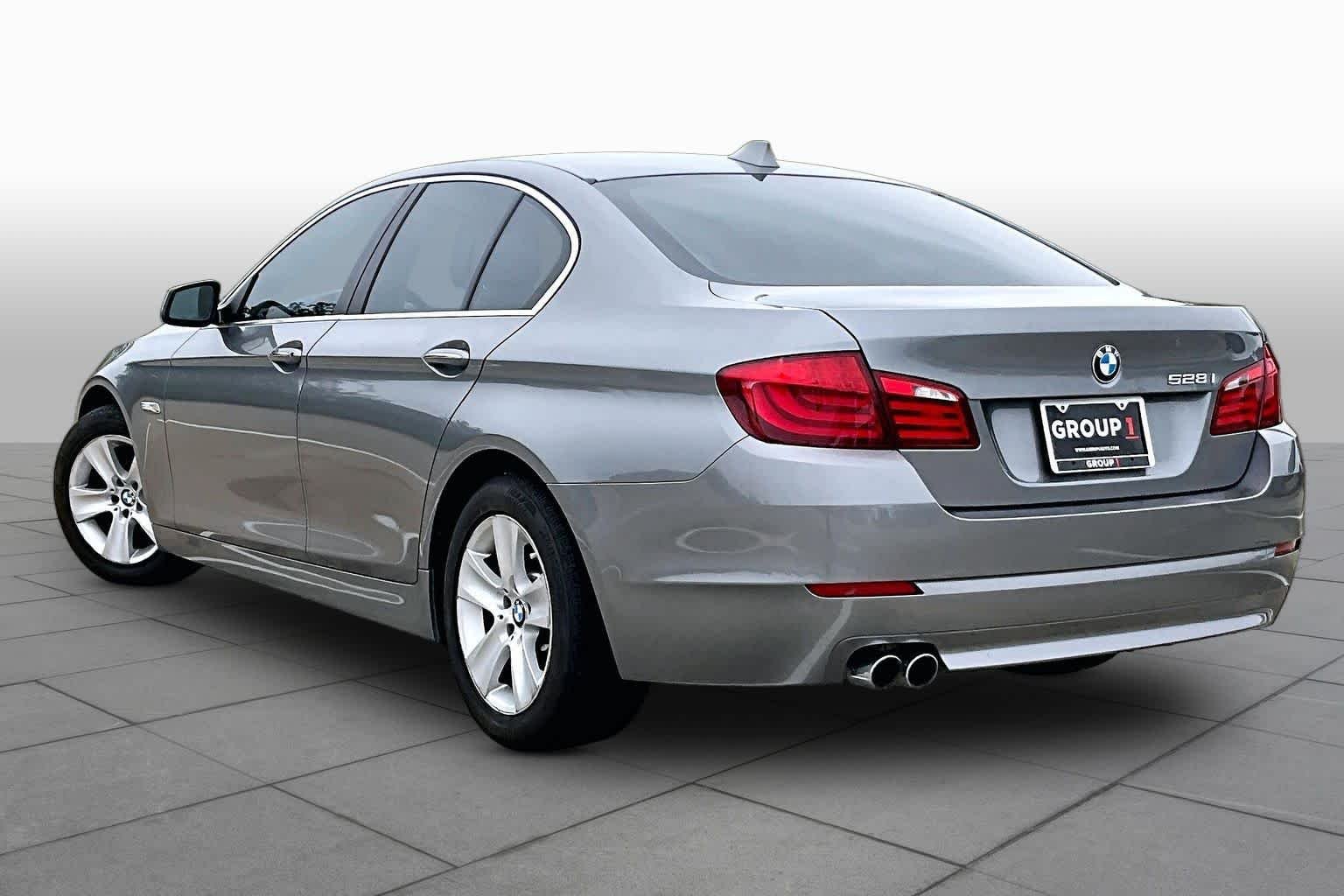 Used 2011 Space Gray BMW 528i image 11