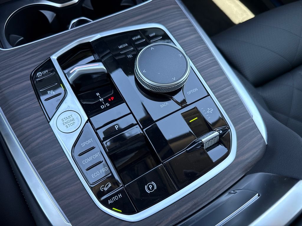 New 2026 Alpine White BMW xDrive40i image 26