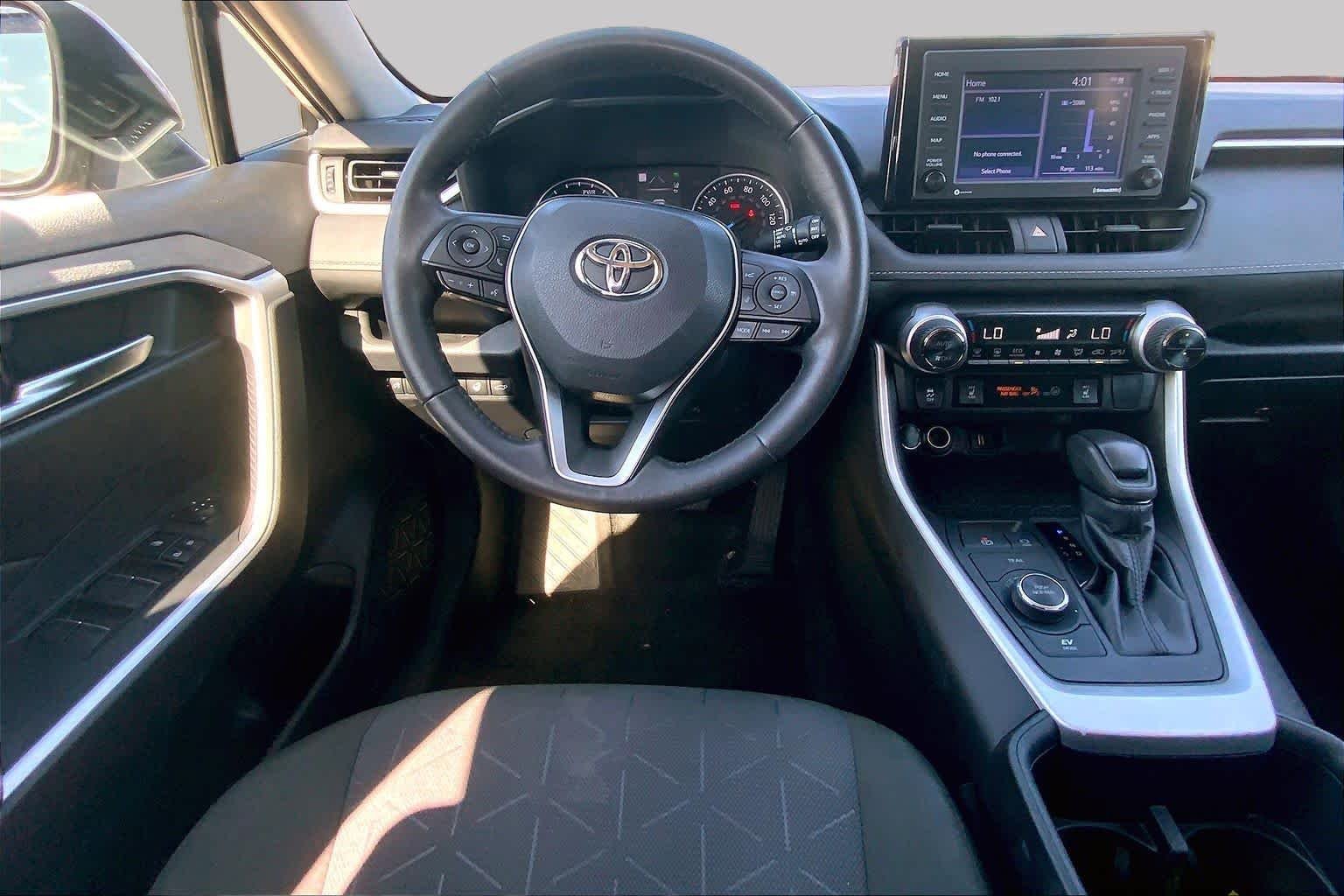 Used 2022 Silver Sky Metallic Toyota Hybrid XLE image 5