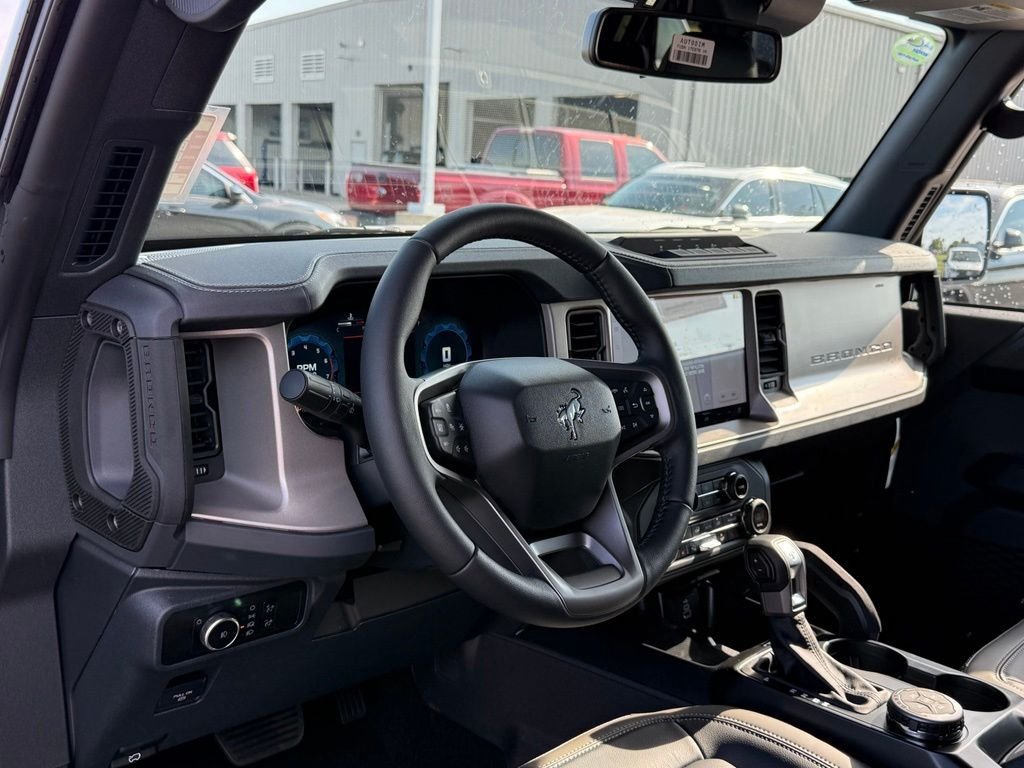 New 2026 Shadow Black Ford Outer Banks® image 4