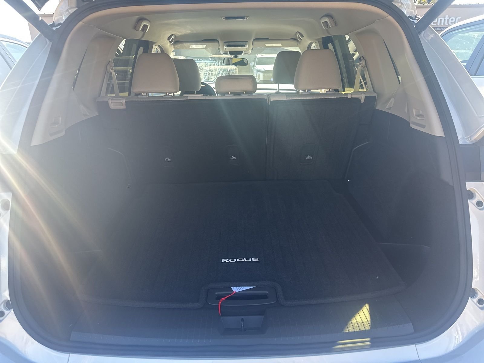 2025 Nissan Rogue SV - Photo 32