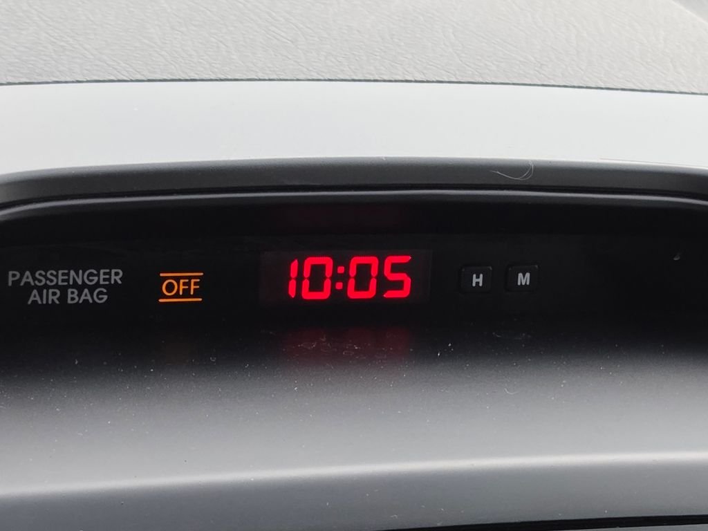 Used 2012 Silver Kia LX image 29