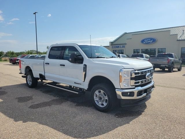 Used 2025 Oxford White Ford XLT image 21
