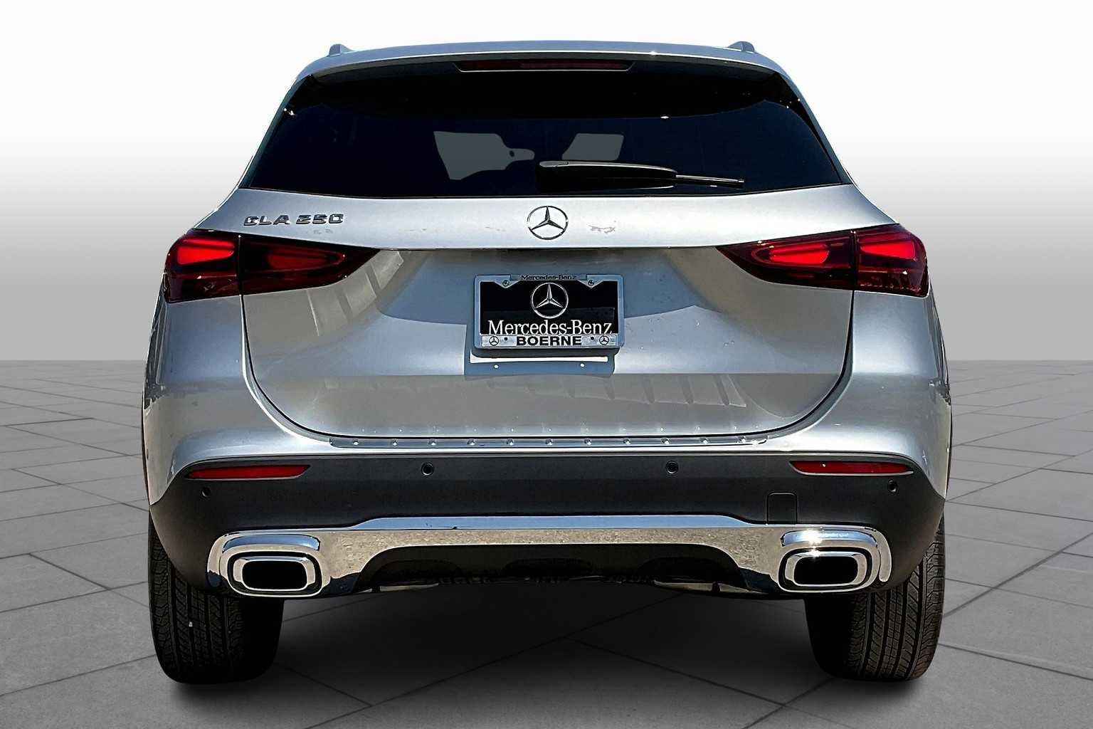 Certified Used 2025 Cirrus Silver Metallic Mercedes-Benz GLA 250 image 4