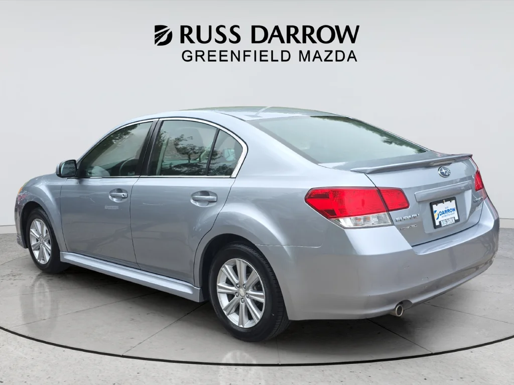 Used 2012  Subaru 2.5i image 3