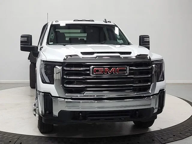 Used 2025 White GMC SLE image 2