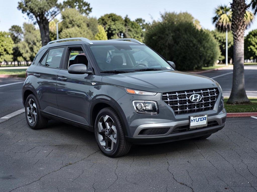 New 2026 Gray Hyundai SEL image 4