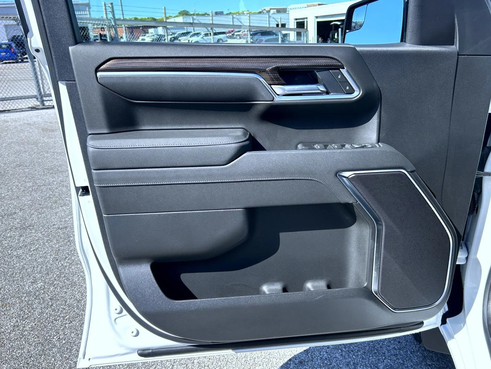 New 2026 Summit White Chevrolet LT image 9
