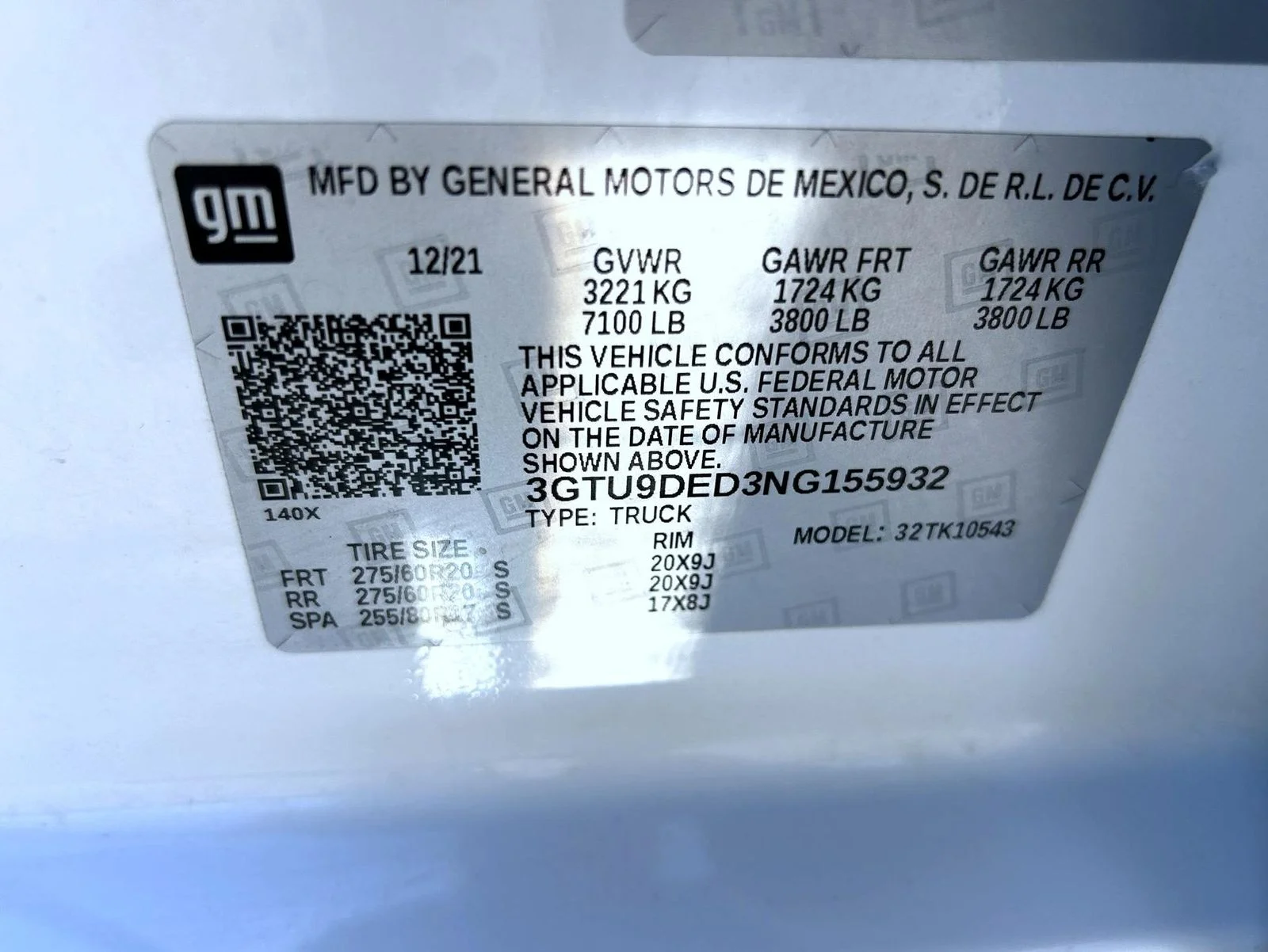 Certified Used 2022 White GMC SLT image 25