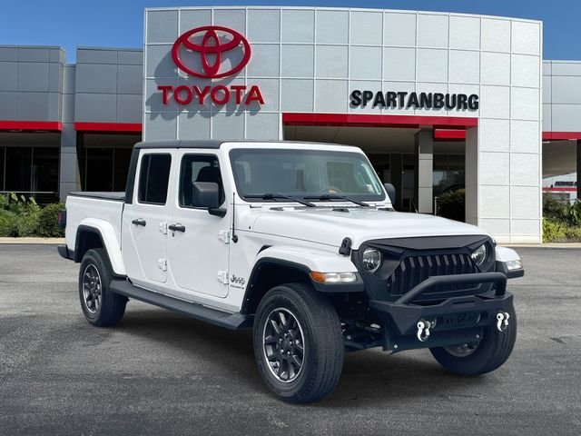 2023 Jeep Gladiator Overland's photo