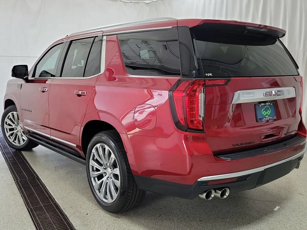 2024 GMC Yukon Denali - Photo 8