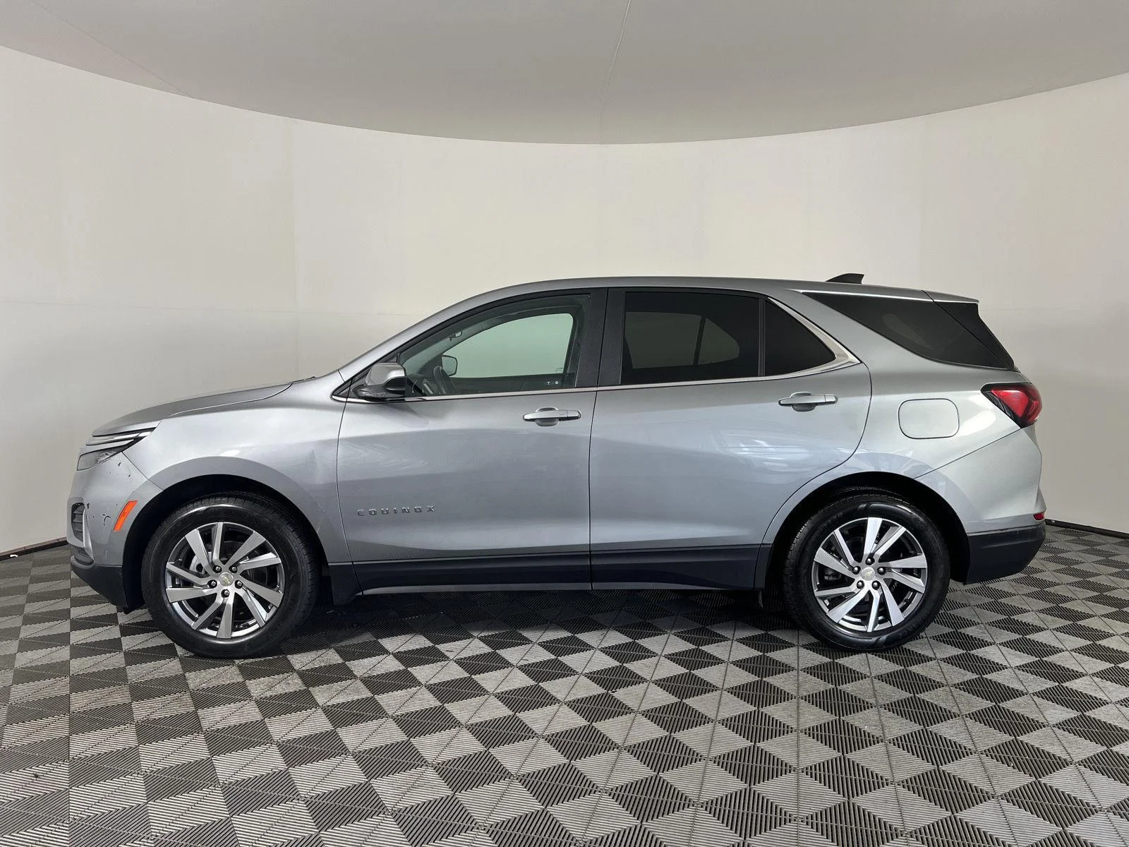 Used 2024 Sterling Gray Metallic Chevrolet LT image 28