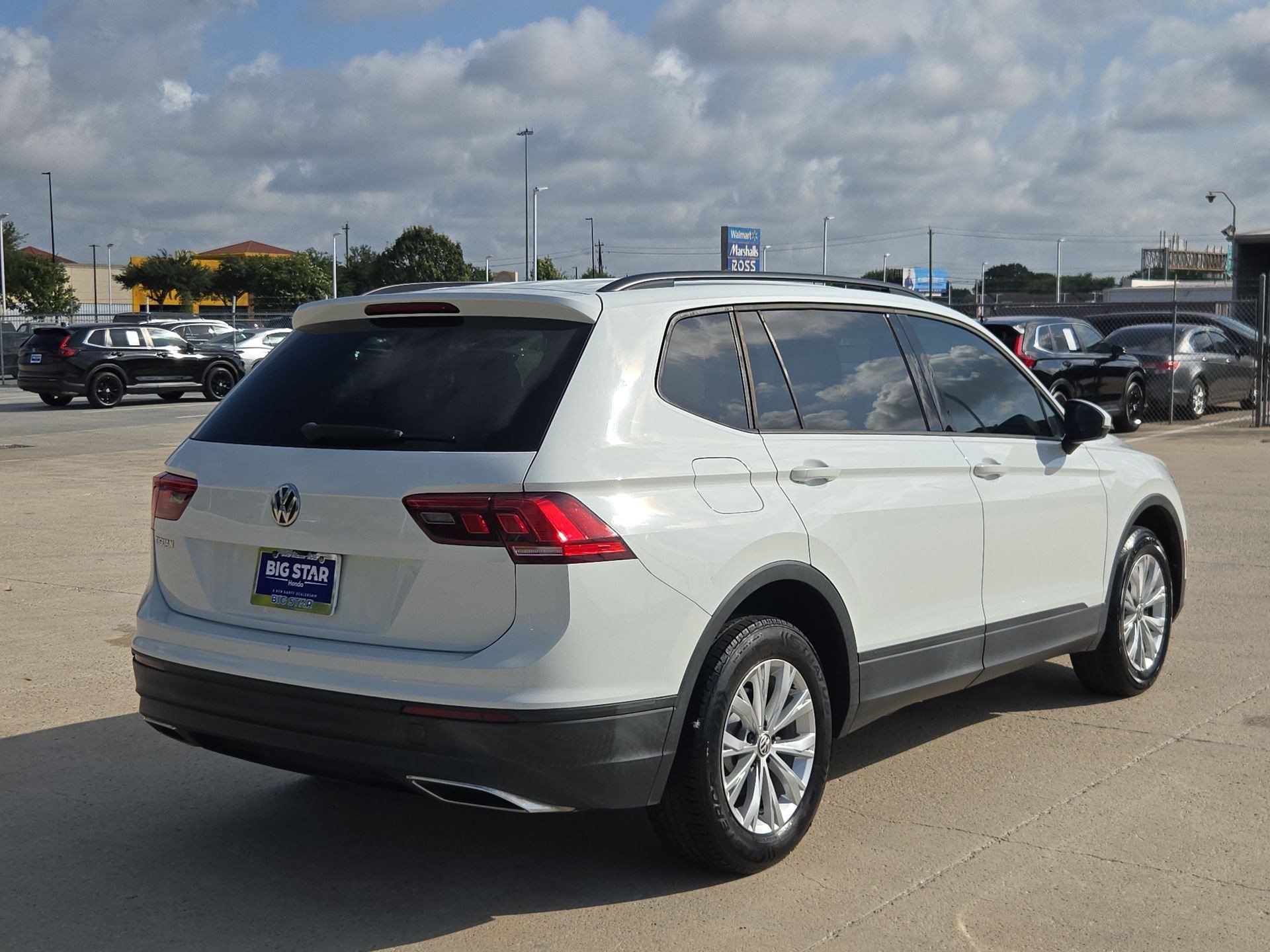 Used 2019 Pure White Volkswagen S image 3