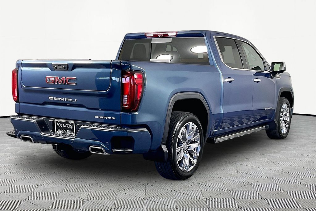 Used 2025 Blue GMC Denali image 6
