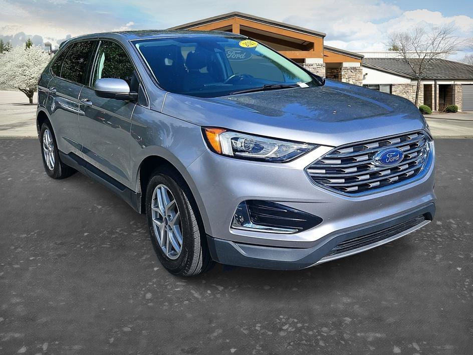 Used 2022 Silver Metallic Ford SEL image 3