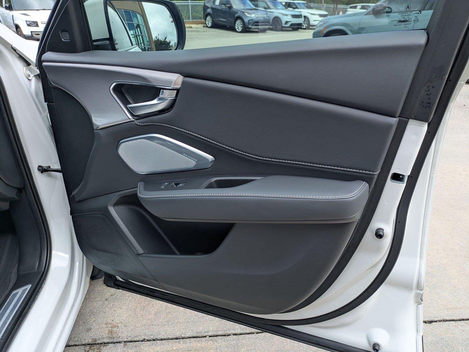 Used 2023 Platinum White Pearl Acura w/Technology Package image 29
