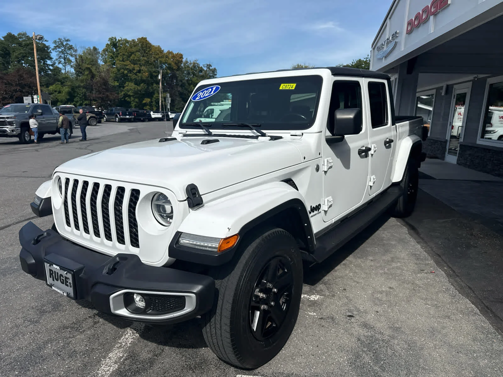 Used 2021 Bright White Clearcoat Jeep Sport S image 7