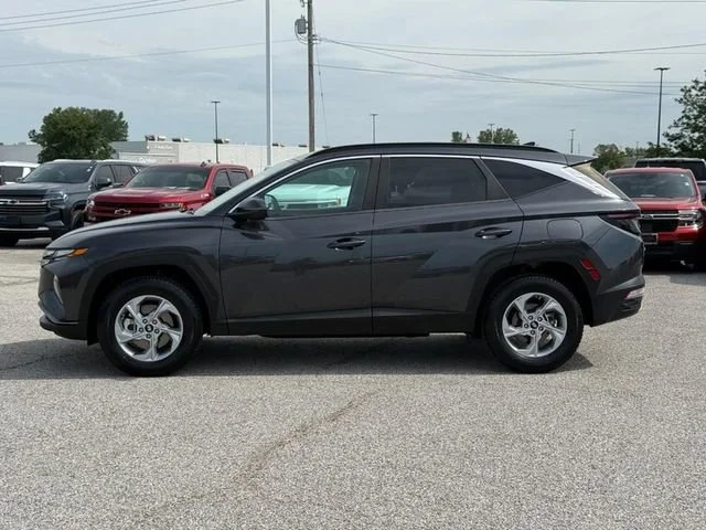 Used 2022 Hyundai Tucson SEL with VIN 5NMJBCAE3NH071596 for sale in Granite City, IL