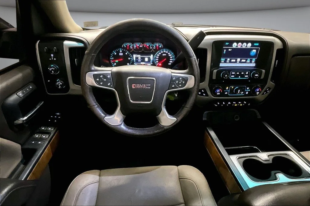 Used 2018 Gray GMC SLT image 9