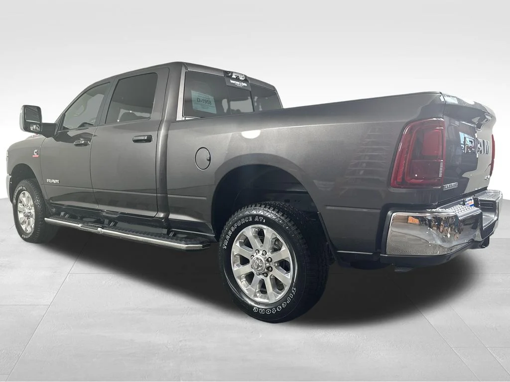 New 2026 Granite Crystal Metallic Clear-Coat Exterior Paint RAM Laramie image 7