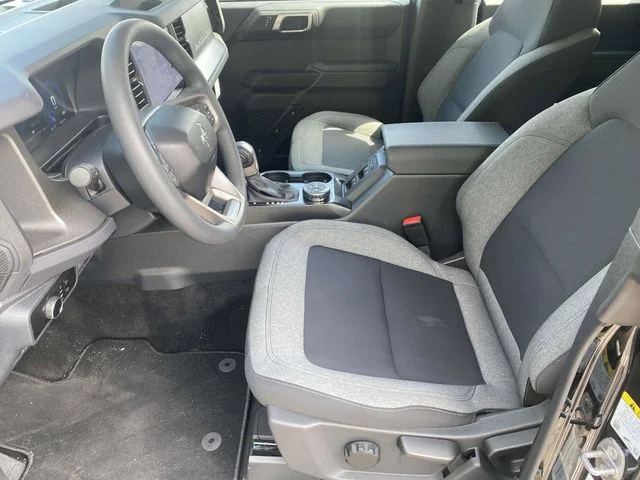 2025 Ford Bronco 4-Door Base - Photo 13