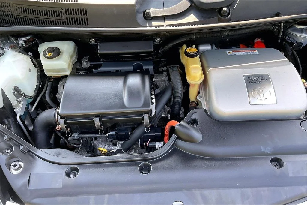 Used 2008 Silver Toyota Base image 9