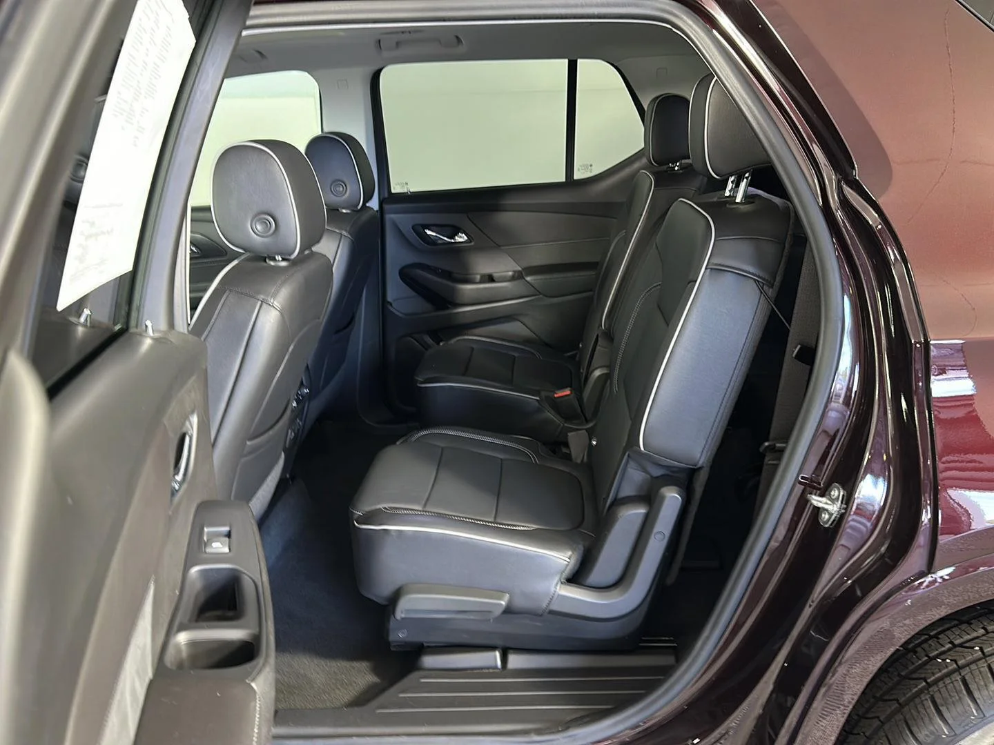 Used 2021 Black Cherry Metallic Chevrolet High Country image 21