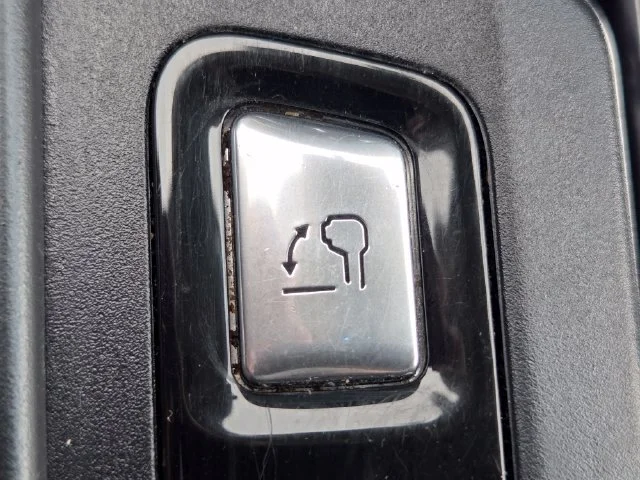 Used 2021 Black Metallic Ford LARIAT image 44