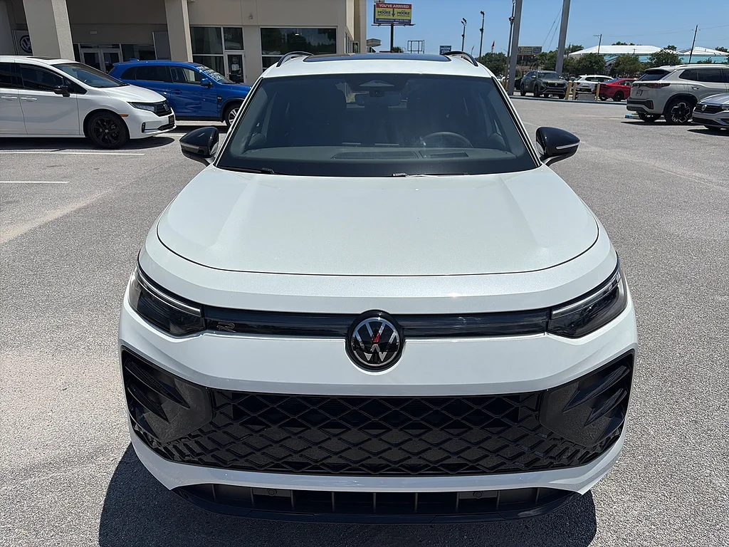 New 2026 Opal White Pearl Volkswagen SE R-Line Black FWD image 9