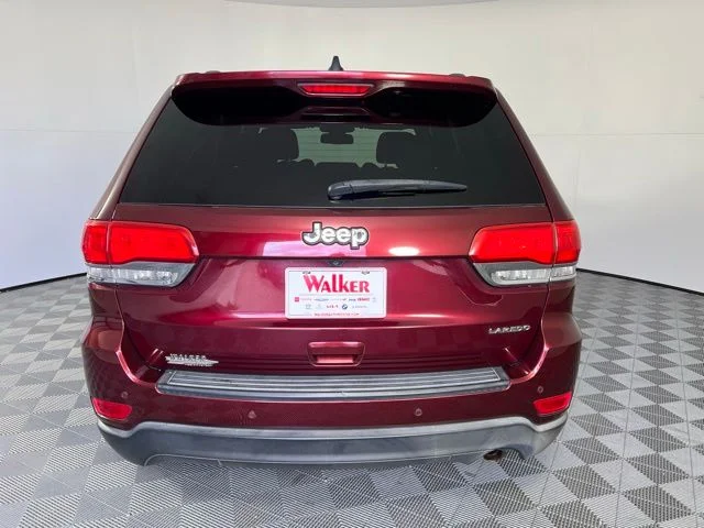Used 2016 Red Jeep Laredo image 6