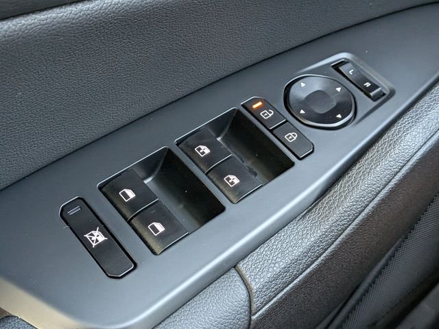 New 2027 Fusion Black Kia EX image 26