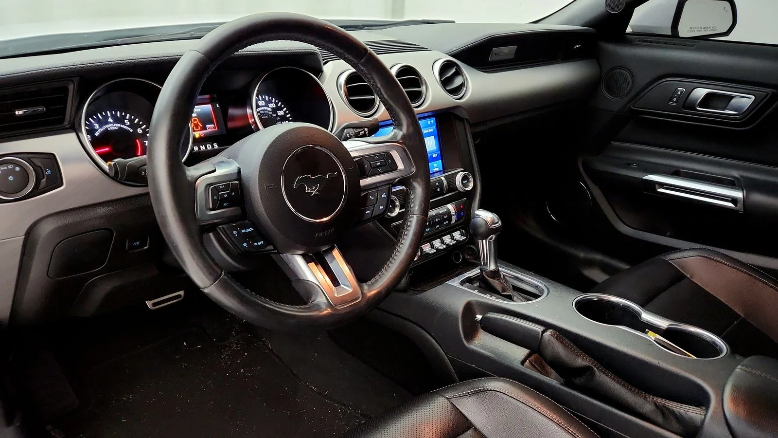 Used 2022 White Ford EcoBoost Premium image 25